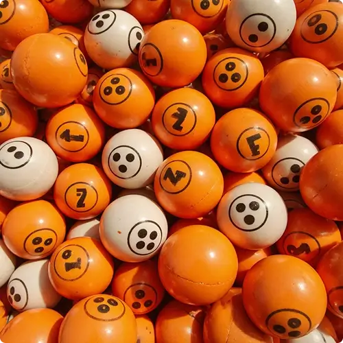 Dream prizes: house, car and lottery balls